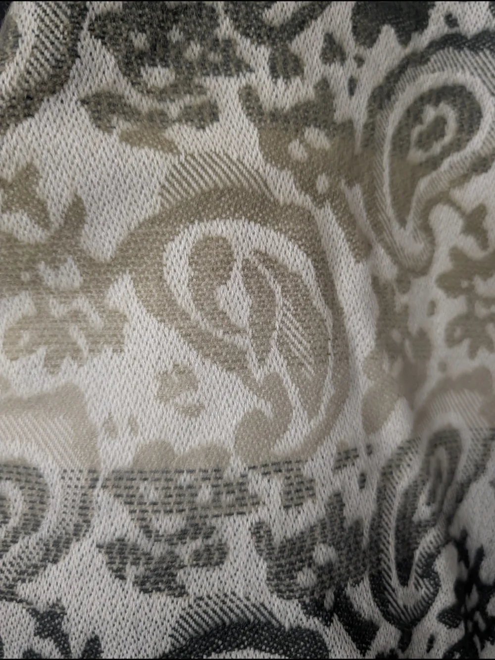 100% Cashmere Made In Scotland Paisley Fringe Striped Gray/Beige Knit Scarf